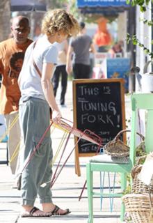 Vanessa Paradis feet photo thumbnail