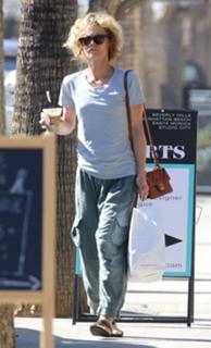 Vanessa Paradis feet photo thumbnail
