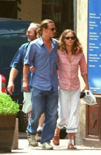 Vanessa Paradis feet photo thumbnail