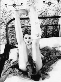 Vanessa Paradis feet photo thumbnail