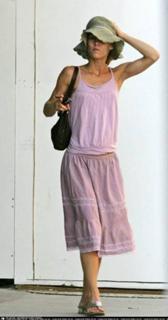 Vanessa Paradis feet photo thumbnail