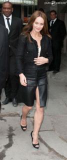 Vanessa Paradis feet photo thumbnail