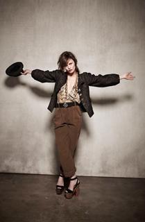 Vanessa Paradis feet photo thumbnail