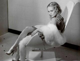 Vanessa Paradis feet photo thumbnail