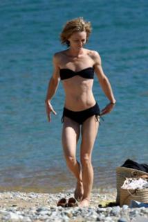 Vanessa Paradis feet photo thumbnail