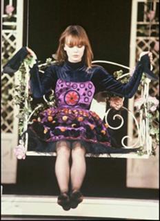 Vanessa Paradis feet photo thumbnail