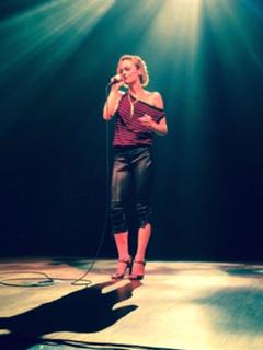 Vanessa Paradis feet photo thumbnail