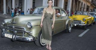 Vanessa Paradis feet photo thumbnail