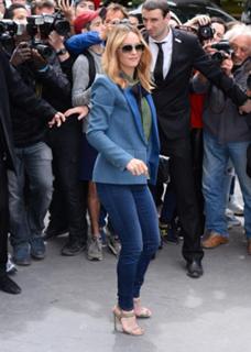 Vanessa Paradis feet photo thumbnail