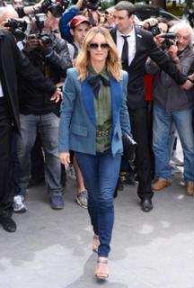 Vanessa Paradis feet photo thumbnail