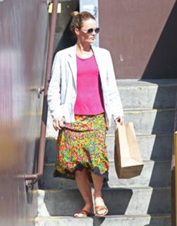 Vanessa Paradis feet photo thumbnail