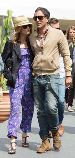 Vanessa Paradis feet photo thumbnail