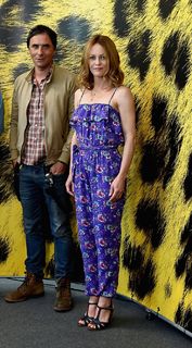 Vanessa Paradis feet photo thumbnail