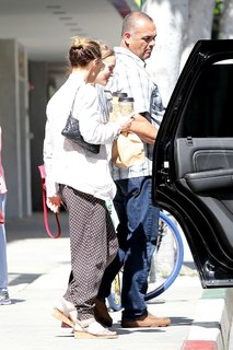 Vanessa Paradis feet photo thumbnail