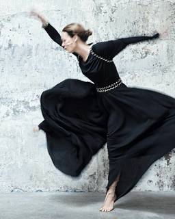 Vanessa Paradis feet photo thumbnail