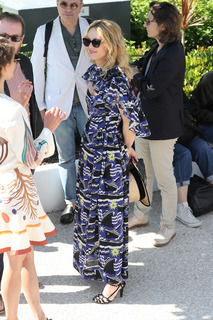 Vanessa Paradis feet photo thumbnail