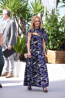 Vanessa Paradis feet photo thumbnail