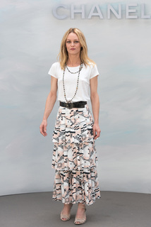 Vanessa Paradis feet photo thumbnail