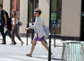 Vanessa Paradis feet photo thumbnail