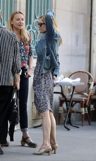 Vanessa Paradis feet photo thumbnail