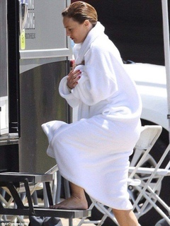 Vanessa Paradis feet photo thumbnail
