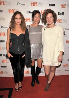 Vanessa Paradis feet photo thumbnail