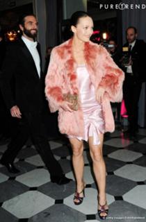 Vanessa Paradis feet photo thumbnail