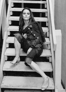 Vanessa Paradis feet photo thumbnail