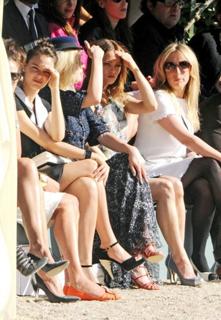 Vanessa Paradis feet photo thumbnail