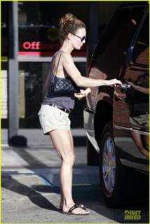 Vanessa Paradis feet photo thumbnail