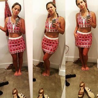 Vanessa Ray feet photo thumbnail