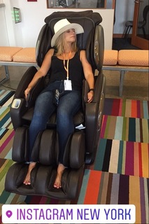 Vanessa Ray feet photo thumbnail