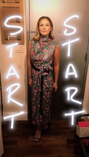 Vanessa Ray feet photo thumbnail