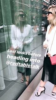 Vanessa Ray feet photo thumbnail