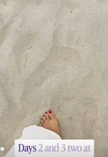 Vanessa Rubio feet photo 1