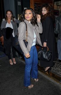 Vanessa White feet photo 9
