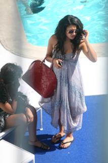 Vanessa White feet photo 18