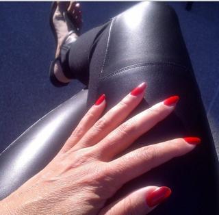 Vanessa Williams feet photo thumbnail