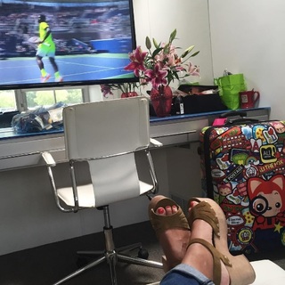 Vanessa Williams feet photo thumbnail