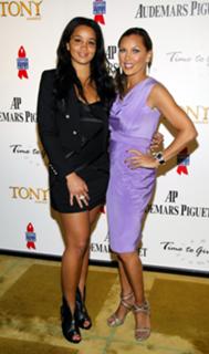 Vanessa Williams feet photo thumbnail