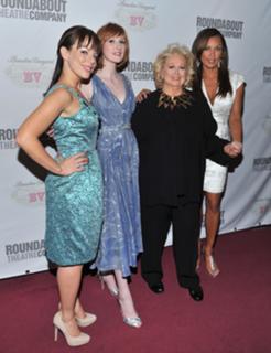 Vanessa Williams feet photo thumbnail