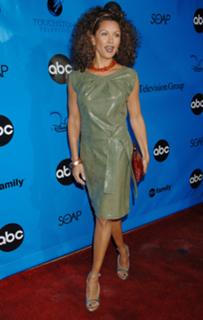 Vanessa Williams feet photo thumbnail