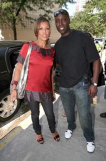 Vanessa Williams feet photo thumbnail