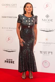 Vanessa Williams feet photo thumbnail