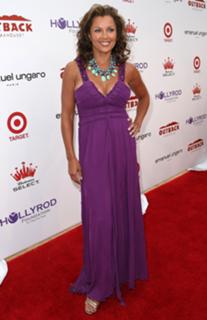 Vanessa Williams feet photo thumbnail