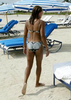 Vanessa Williams feet photo thumbnail