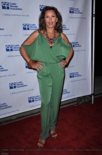 Vanessa Williams feet photo thumbnail