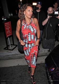 Vanessa Williams feet photo thumbnail