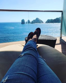 Vanessa Williams feet photo thumbnail
