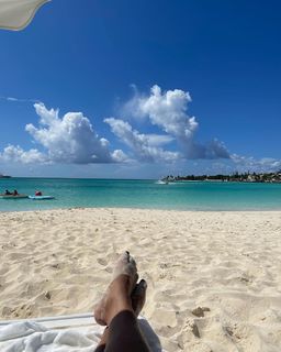 Vanessa Williams feet photo thumbnail